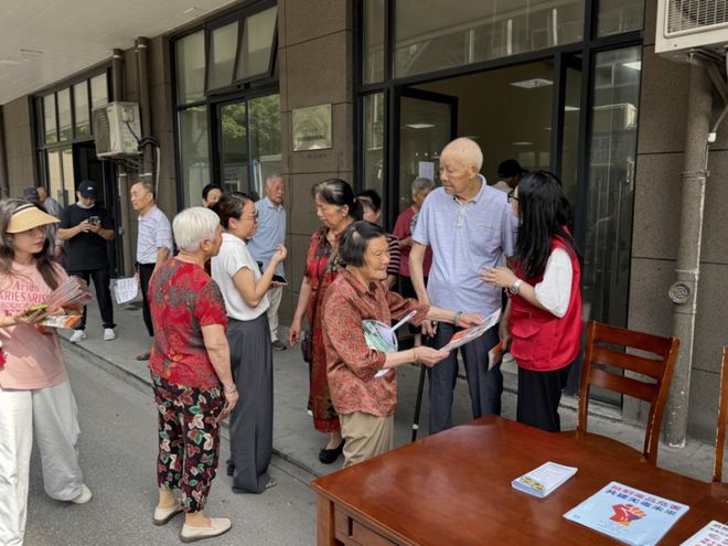【企退】适老化改造“小细节”托起华丰社区“大幸福”(图3)