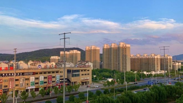 老房子又吃香了中央明确定调：2025年起这2类人将受益(图1)