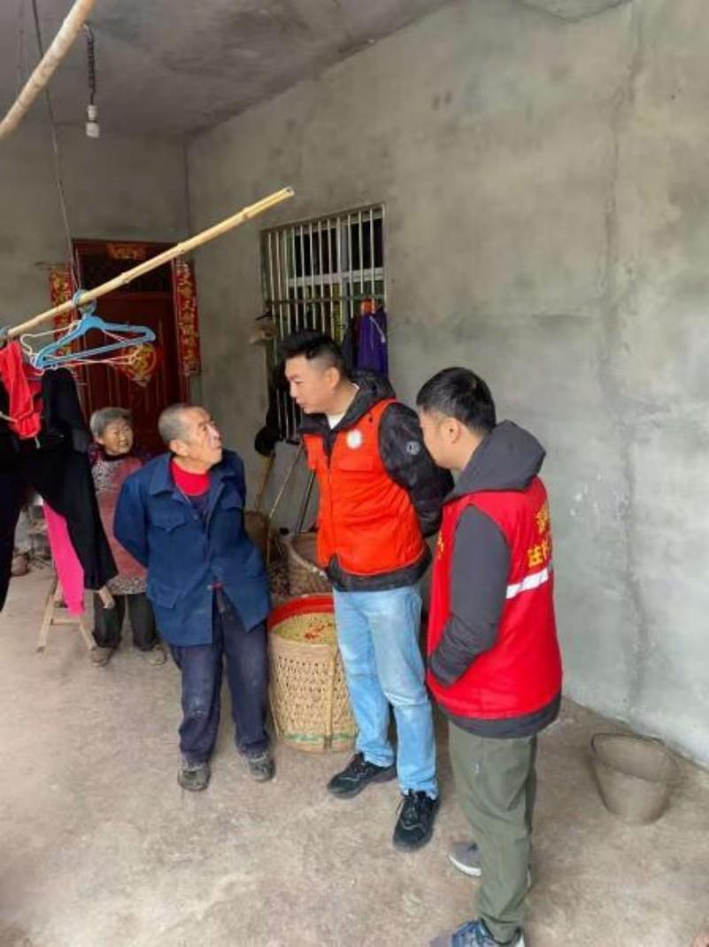 适老化改造暖人心 专业力量助深洞 ——“爱有戏”助力深洞村特殊群体居家安全升级(图2)