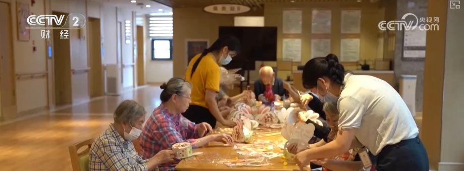 从“满足基础生活”向“追求品质”跨越 新型养老服务不断涌现年轻从业者大有可为(图9)