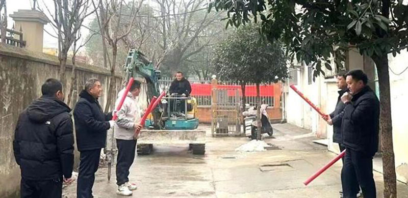 95岁老人圆了“下楼梦”：阜阳市首台老楼加装电梯在阜南正式投用(图3)