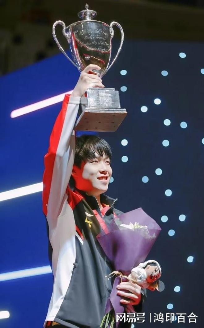 梁靖崑输雨果成为最郁闷之人却意外成就了王楚钦三大赛零的突破(图3)