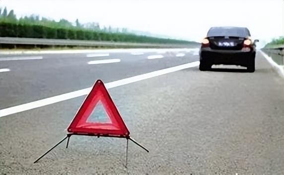 广西高速车祸致三死后续：车祸细节曝光逝者家属痛哭官方回应(图11)