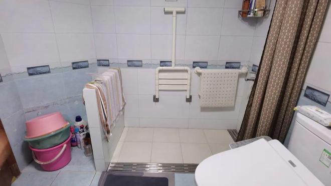 适老化改造暖人心独居老人“安心沐浴”解忧愁！(图3)