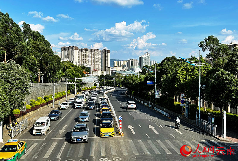 云南曲靖：“凉资源”撬动“热旅居”(图1)