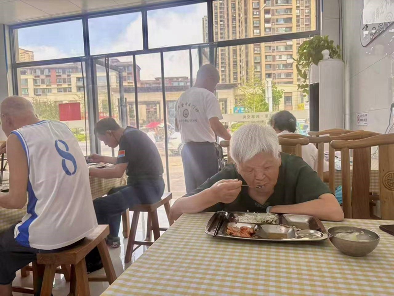 淮安清江浦区织密养老网 托起“夕阳红”(图2)