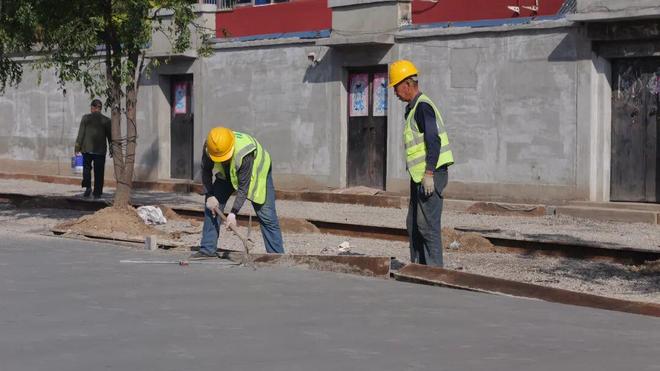 涉及辛集17个“老龄”小区！预计10月底前改造完工(图1)