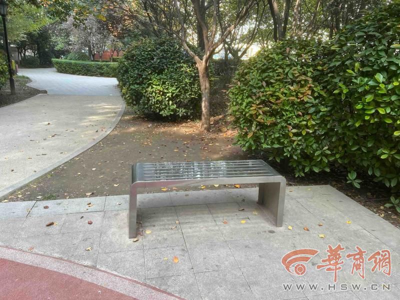 适老化大调研华商报记者走访了12座城市公园 适老化方面这些做得还不错 但还有改进空间(图8)