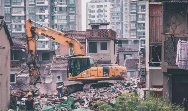拆迁全面叫停？2025年以后楼龄超过20年的房子统一这样处理？(图9)