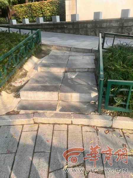 适老化大调研华商报记者走访了12座城市公园 适老化方面这些做得还不错 但还有改进空间(图18)