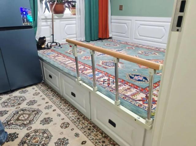 博乐市推进适老化改造工程 让老人居家“安全感拉满”(图3)