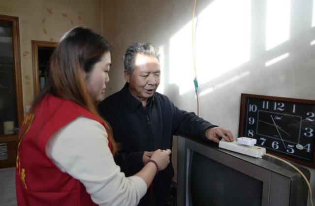 神木市继业社区：推进“一户一策”适老化改造 创建“老年友好型社区”(图3)