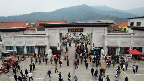 深耕殡葬服务 打造人文关怀新标杆—南昌市金安经济发展有限公司(图1)