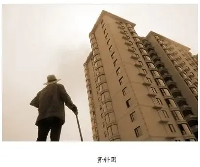 火化间老师傅的感叹：房子再大睡不过三尺面子再厚呢？(图1)